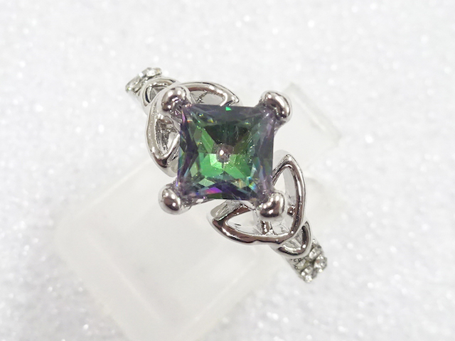 JAPANESE KIMONO / ANTIQUE COLORED STONE RING (SIZE 13)